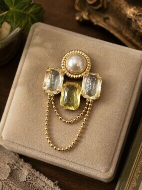 Vintage Faux Pearl & Citrine Crystal Drape Brooch – Gold Tone Statement Pin